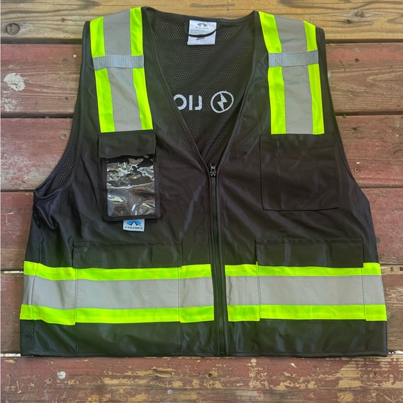 High-Visibility Safety Vest with Reflective Stripes - Picture 1 of 8